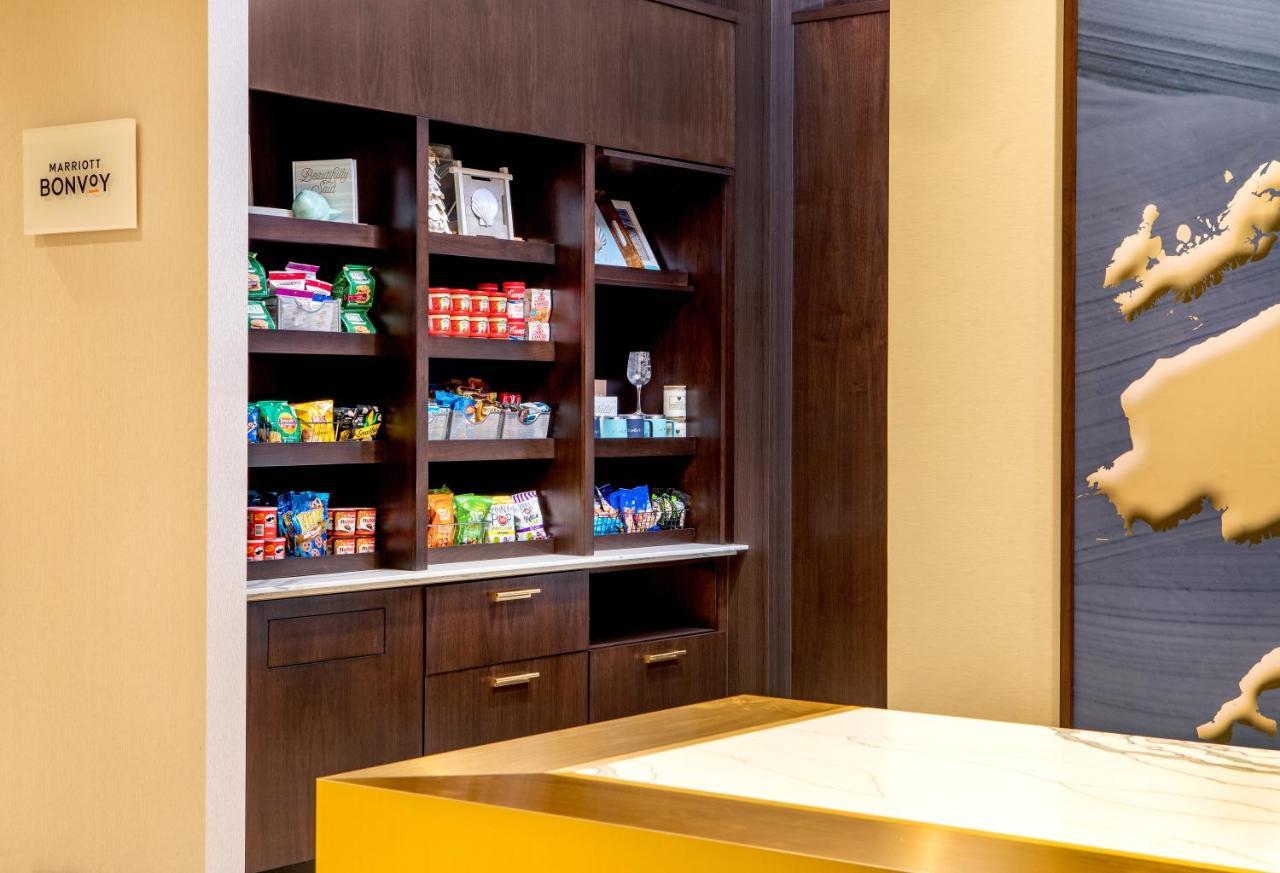 Springhill Suites By Marriott Boston Logan Airport Revere Beach Экстерьер фото